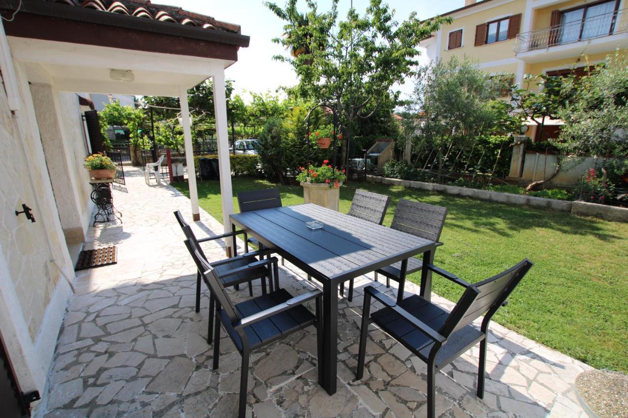 Apartment Sunny Garden Porec Exterior photo